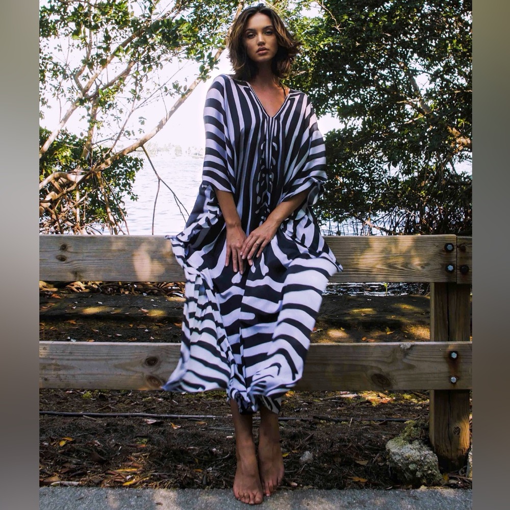 Zebra Maxi Kaftan - Picture 2 of 10